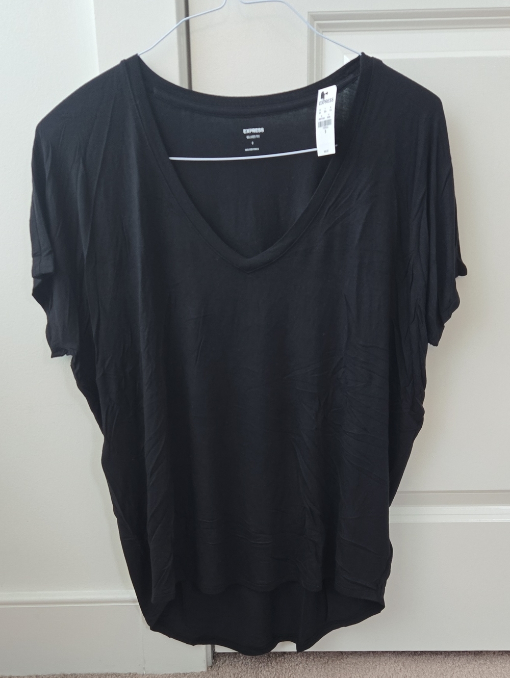 NWT Express Relaxe Fit T-Shirt, Size Small In Black